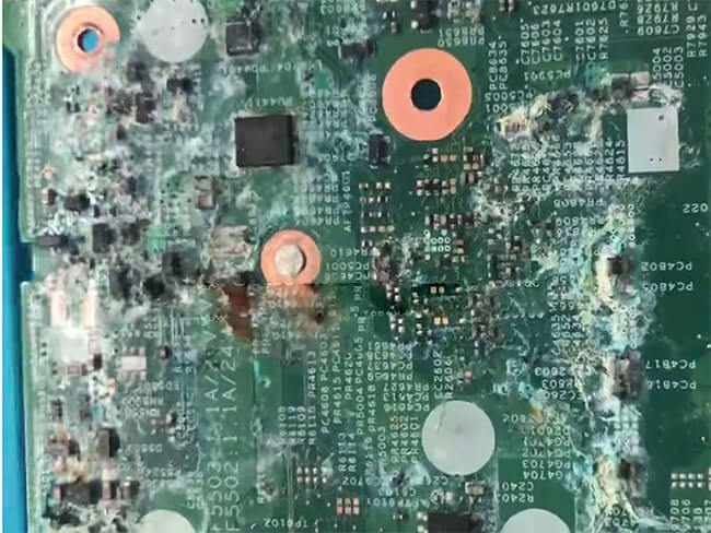 Sửa chữa laptop Dell 3576 bị dính nước 1 tuần