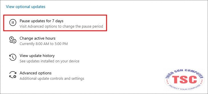Nhấn Pause Updates để tắt Windows Update.