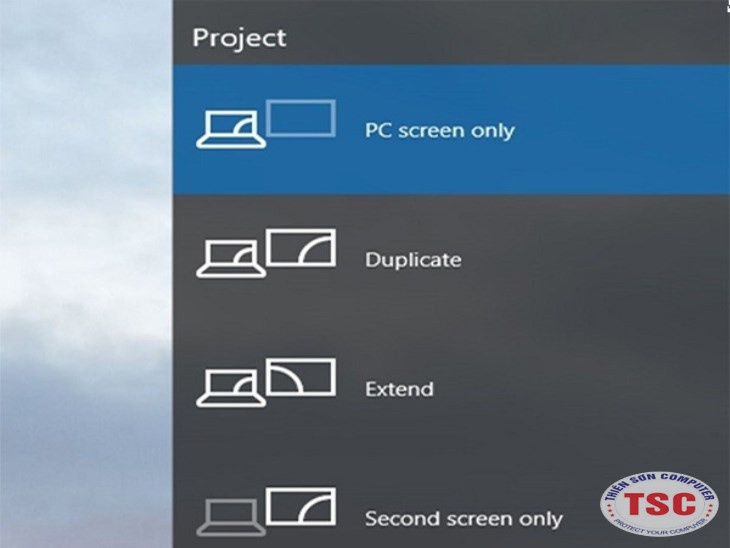 Thường thì chế độ hiển thị mặc định trên laptop là PC screen only.